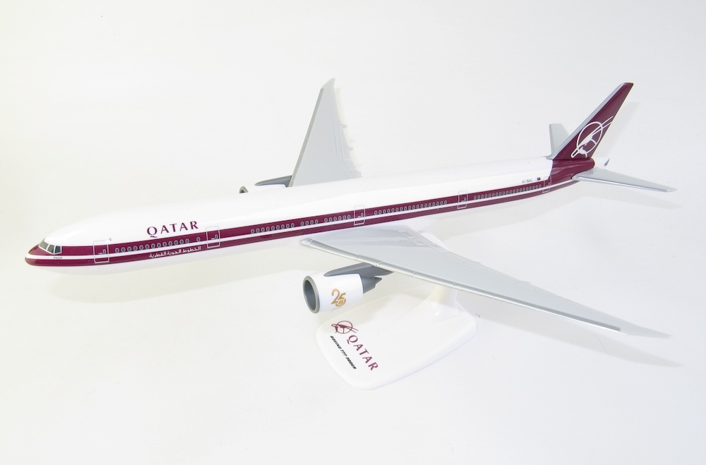 Boeing 777-300ER Qatar Airways "Retro" A7-BAC