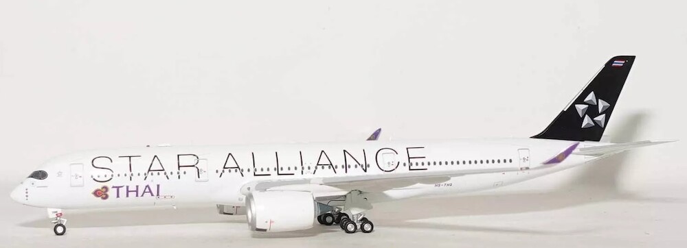 Airbus A350-900 Thai Airways "Star Alliance" HS-THQ detachable gear