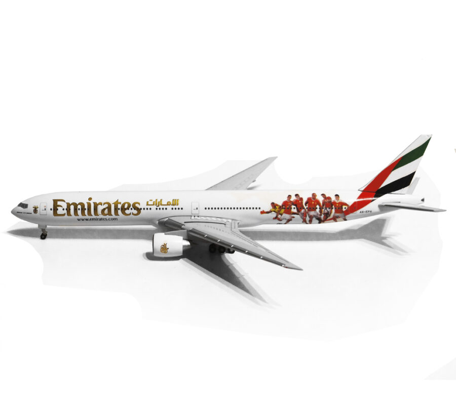 Boeing 777-300ER Emirates "Benfica Lissabon" A6-EPA