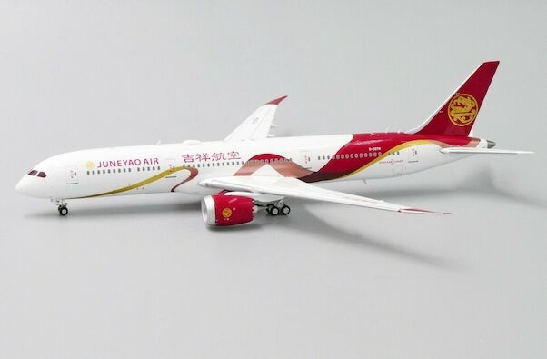 Boeing 787-9 Dreamliner Juneyao Airlines B-207N With Antenna