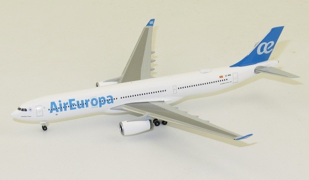 Airbus A330-300 Air Europa "Francisca Acera" EC-MHL
