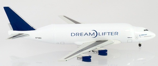 Boeing 747-400LCF Boeing "Dream Lifter" N718BA