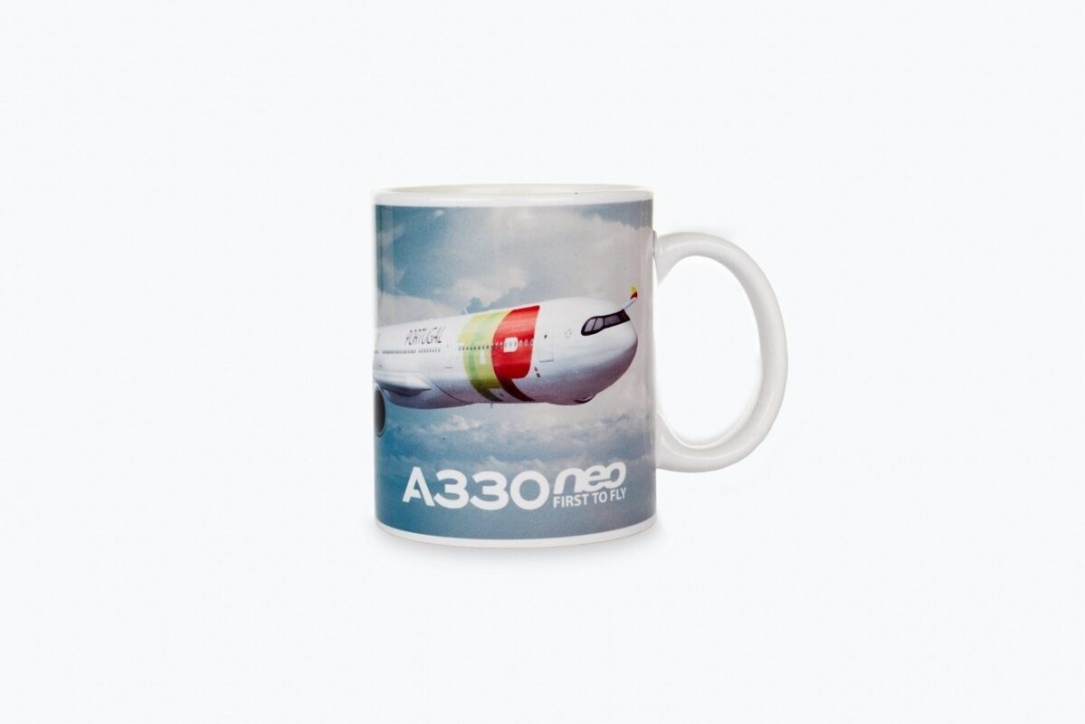 Caneca A330neo TAP