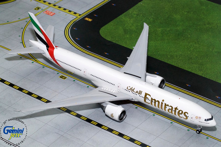 Boeing 777-300ER Emirates "New Expo 2020" A6-ENU
