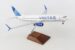 Boeing 737-800 United N37267 W/WOOD STAND & GEAR