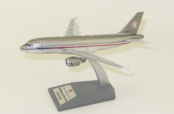 Airbus A319-115CJ Czech Air Force 3085 With Stand