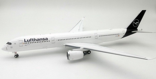 Airbus A350-900 Lufthansa D-AIXL With Stand