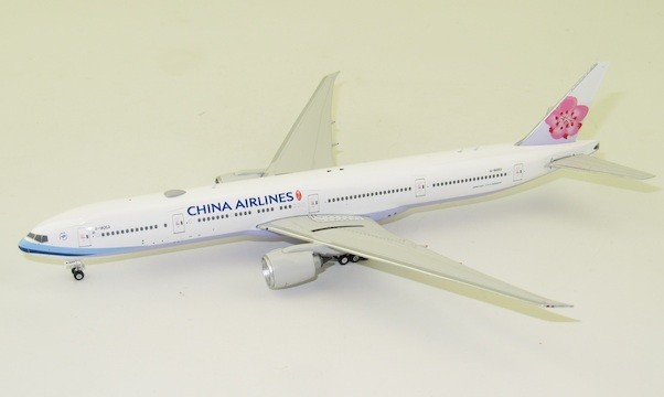 Boeing 777-300ER China Airlines B-18053