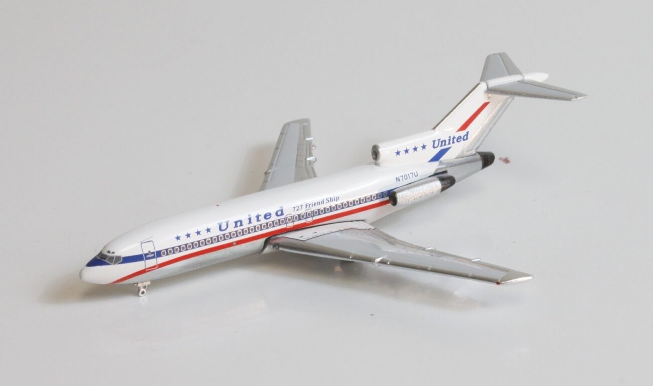 Boeing 727-100 United Airlines N7017U