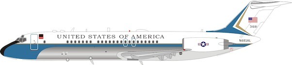 Douglas DC9-32 (VC-9C) USAF, US Air Force N681AL With Stand
