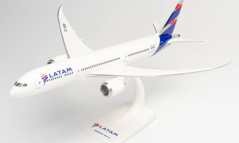 Boeing 787-9 Dreamliner LATAM CC-BGB
