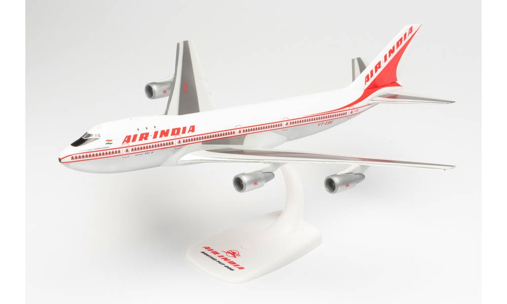 Boeing 747-200 Air India “Emperor Shahjehan” VT-EBE