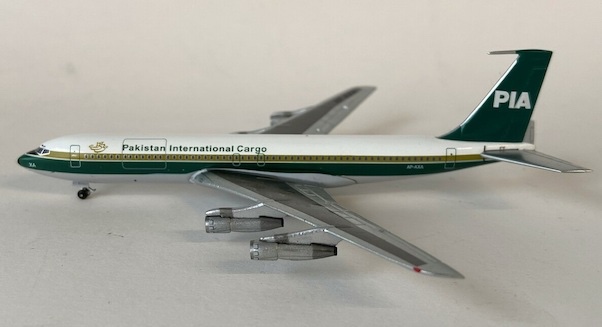 Boeing 707-320F PIA Pakistan International Cargo AP-AXA