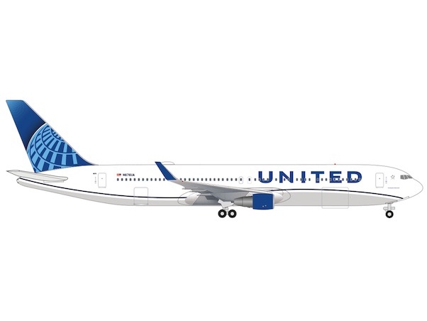 Boeing 767-300 United Airlines N676UA