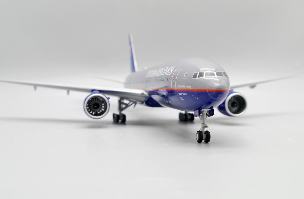 jc_wings_xx20155_boeing_777_200_united_airlines_battleship_n777ua_first_commercial_flight_of_777_xf8_198961_9