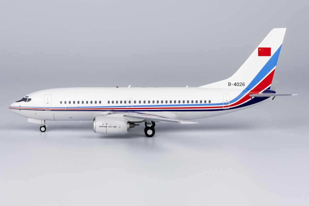 ng_models_05003_boeing_737_700_pla_air_force_b_4026_x61_199964_3
