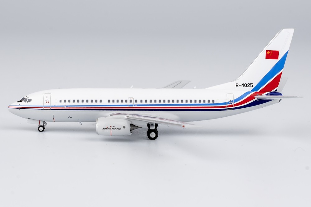 ng_models_77039_boeing_737_700_pla_china_air_force_b_4025_x30_199468_1