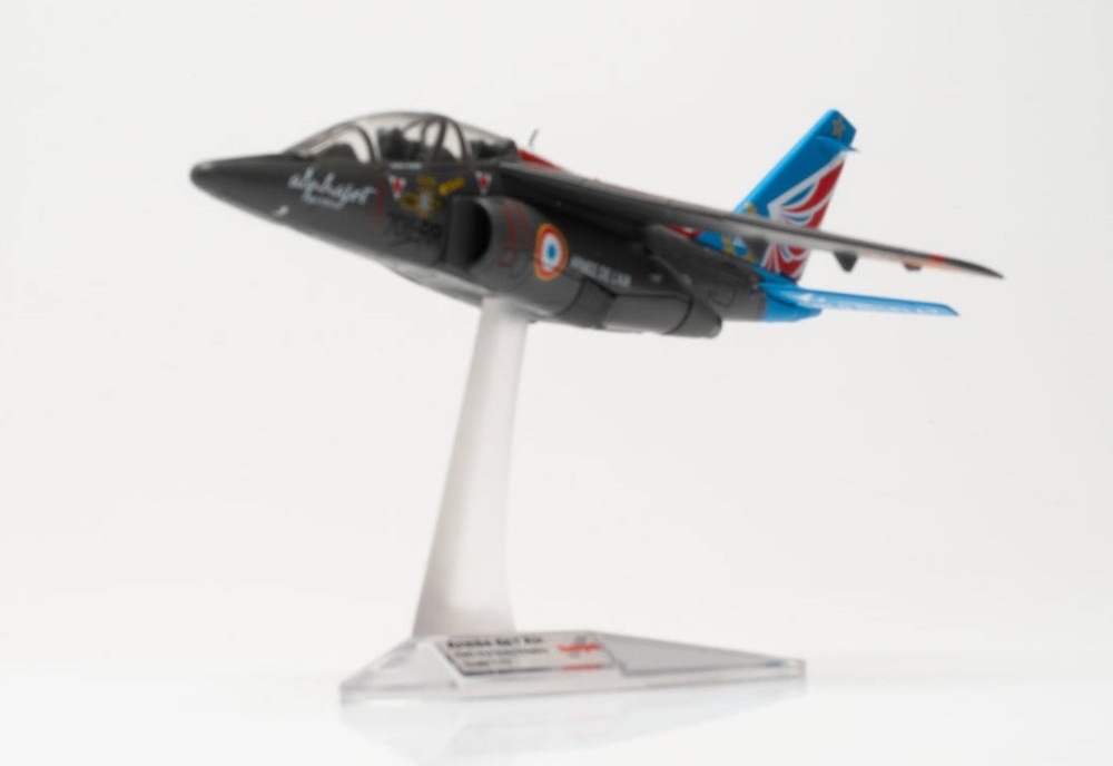 herpa_wings_580809_alpha_jet_e_french_air_force_solo_display_team_eac00314_xc9_195082_3