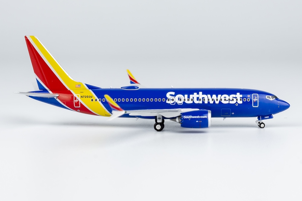 ng_models_87001_boeing_737_max_7_southwest_airlines_n7203u_xf6_199915_2