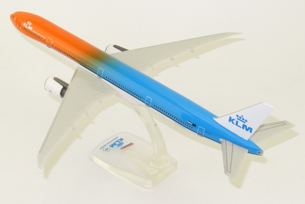 ppc_220150_boeing_777_300er_klm_orange_pride_ph_bva_x97_138887_1