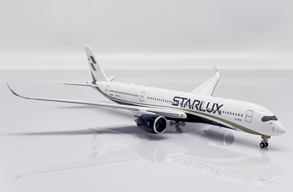 jc_wings_ew4359008_airbus_a350_900_starlux_airlines_b_58502_x8a_201726_4