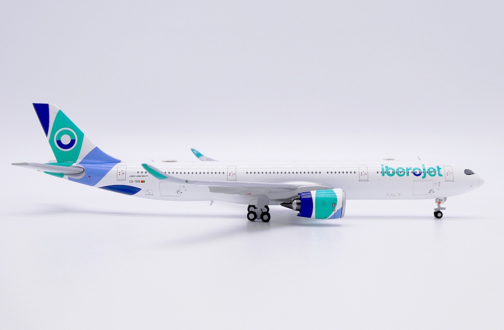 jc_wings_lh4305_airbus_a330_900neo_iberojet_cs_tkh_x81_203882_2