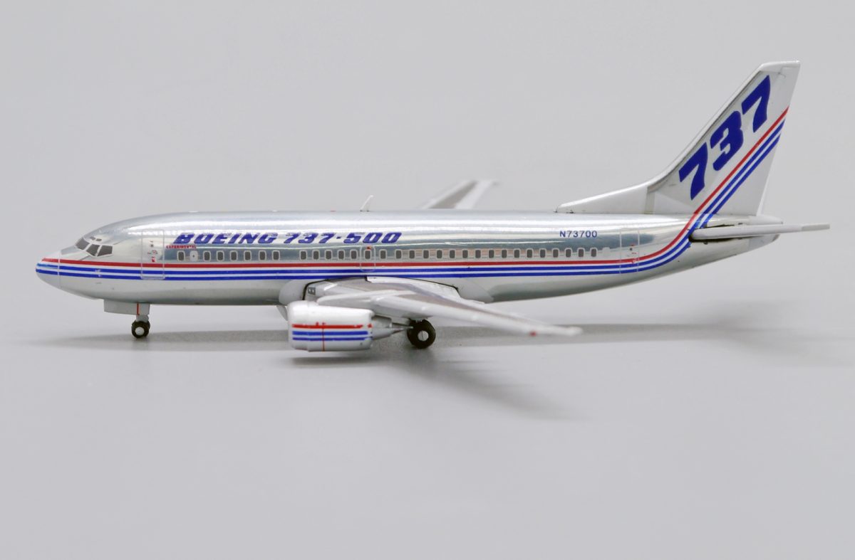 Boeing House Colors Boeing 737-500