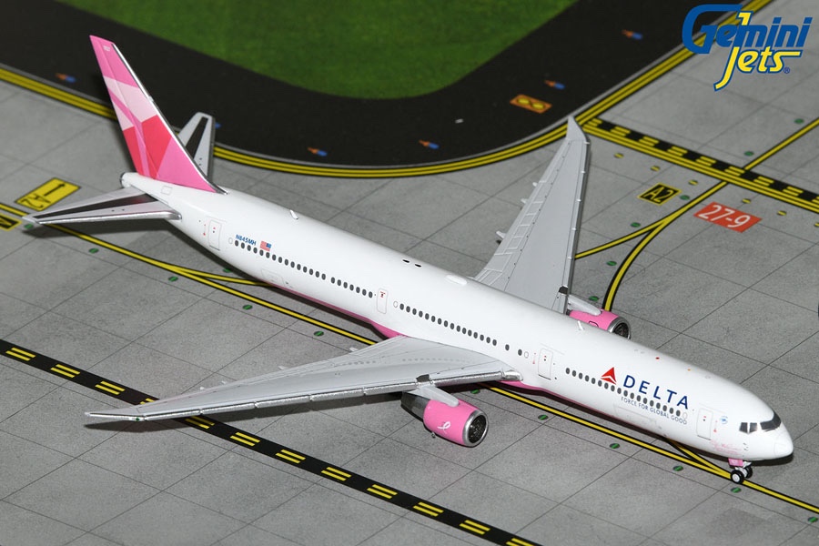 Boeing 767-400ER Delta Air Lines N845MH "Evelyn H. Lauder" breast cancer