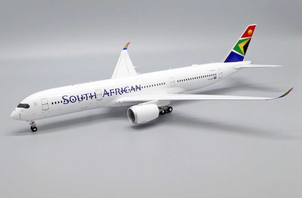Airbus A350-900 South African Airways ZS-SDF Flaps Down