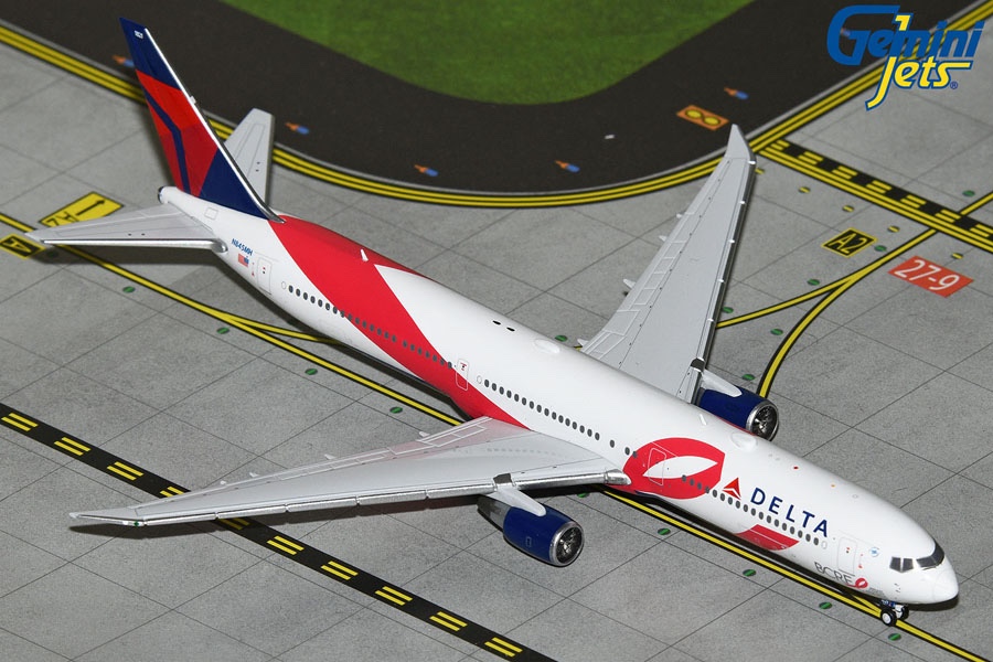 Boeing 767-400ER Delta Breast Cancer Research Foundation N845MH