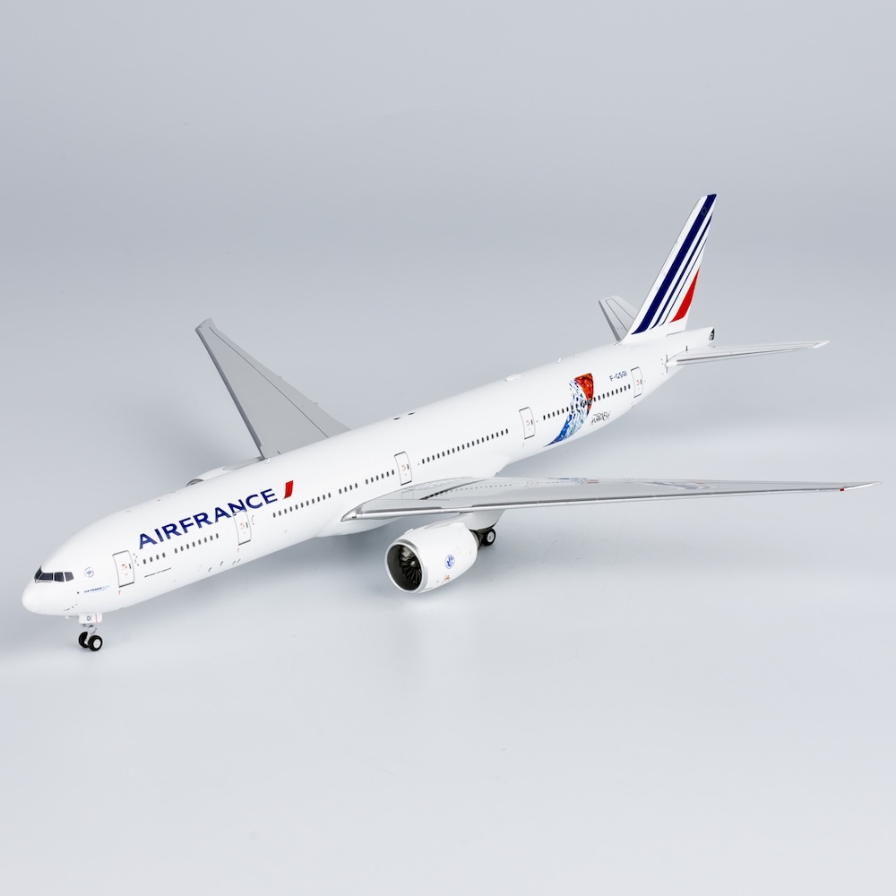 Boeing 777-300ER Air France F-GSQI JonOne graffiti livery
