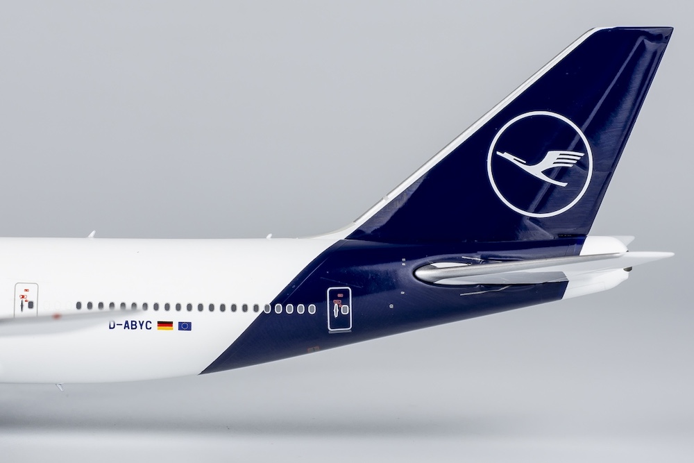 ng_models_78028_boeing_747_8_lufthansa_d_abyc_x98_206928_3