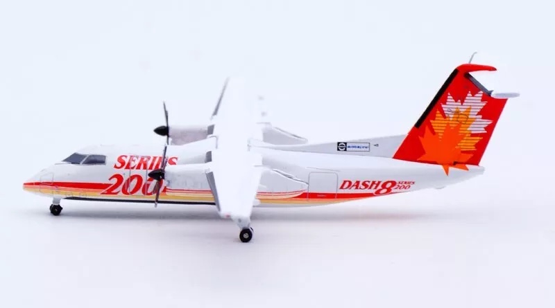 jc_wings_lh4294_bombardier_dash_8_q200_house_color_c_ggmp_xe5_207812_2