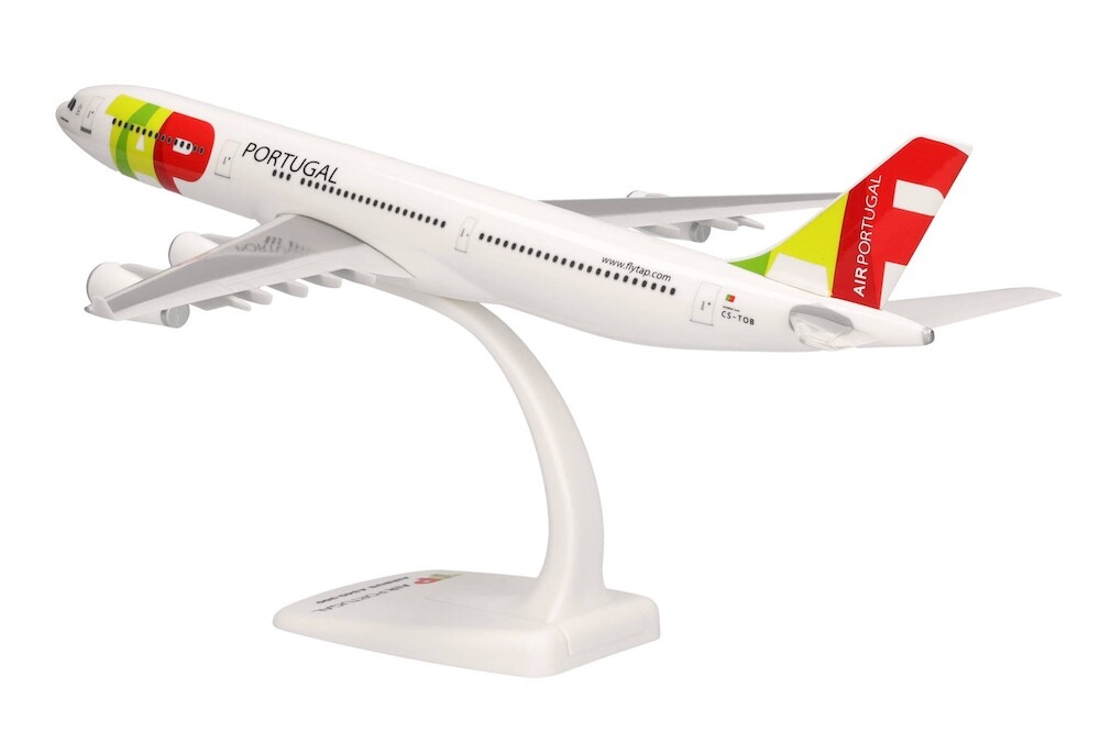 herpa_wings_614528_airbus_a340_300_tap_air_portugal_d_joo_de_castro_cs_tob_x9e_210758_3