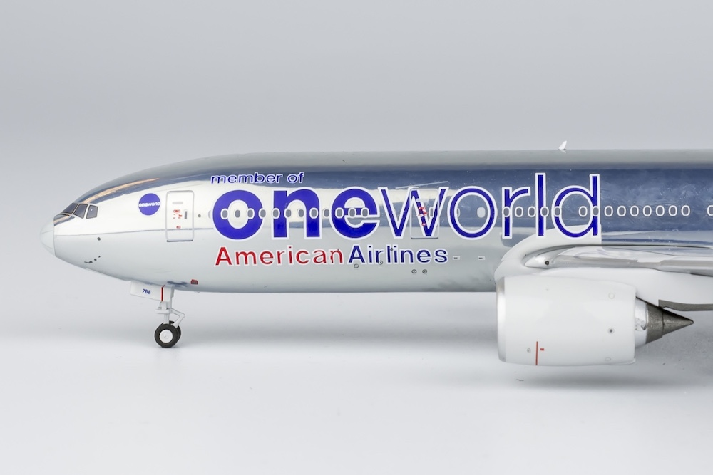 ng_models_72047_boeing_777_200er_american_airlines_oneworld_n796an_chrome_xa9_196106_5
