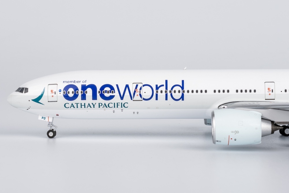 ng_models_73070_boeing_777_300er_cathay_pacific_oneworld_b_kpd_x4a_209327_2