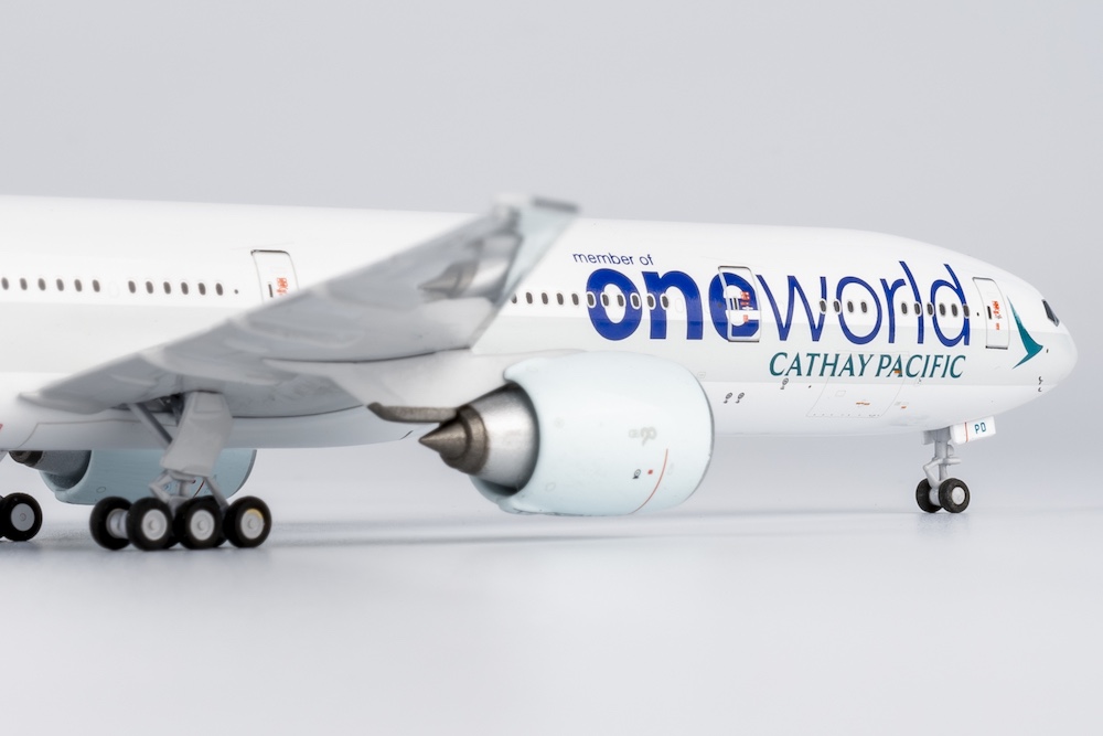 ng_models_73070_boeing_777_300er_cathay_pacific_oneworld_b_kpd_xe1_209327_7