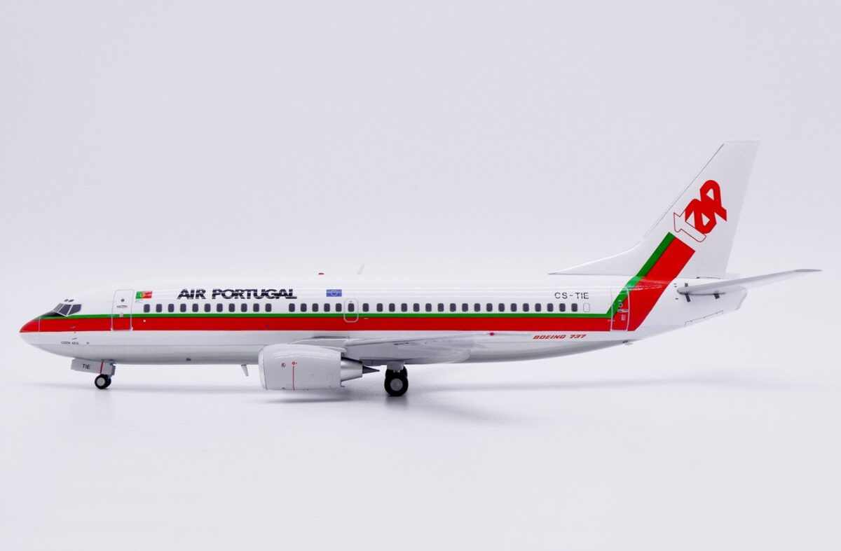TAP AIR PORTUGAL - BOEING 737-300 -CS -TIE