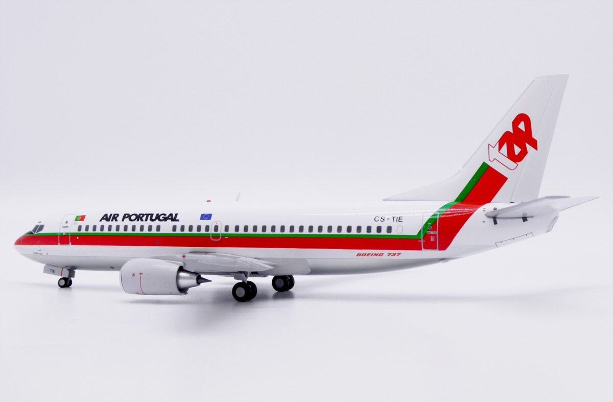 thumbnail_TAPB737TIE200_10