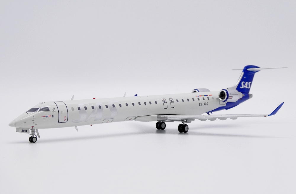 Canadair CRJ900LR SAS Scandinavian Airlines ES-ACG